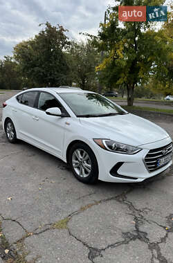 Hyundai Elantra 2018
