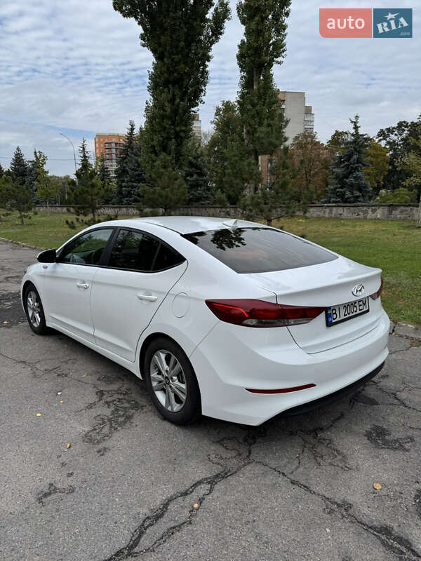 Седан Hyundai Elantra 2018 в Кременчуге