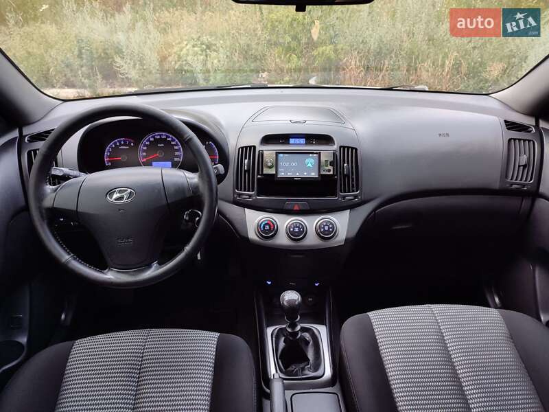 Седан Hyundai Elantra 2011 в Харькове
