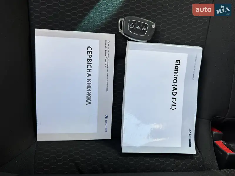 Седан Hyundai Elantra 2019 в Львові документ