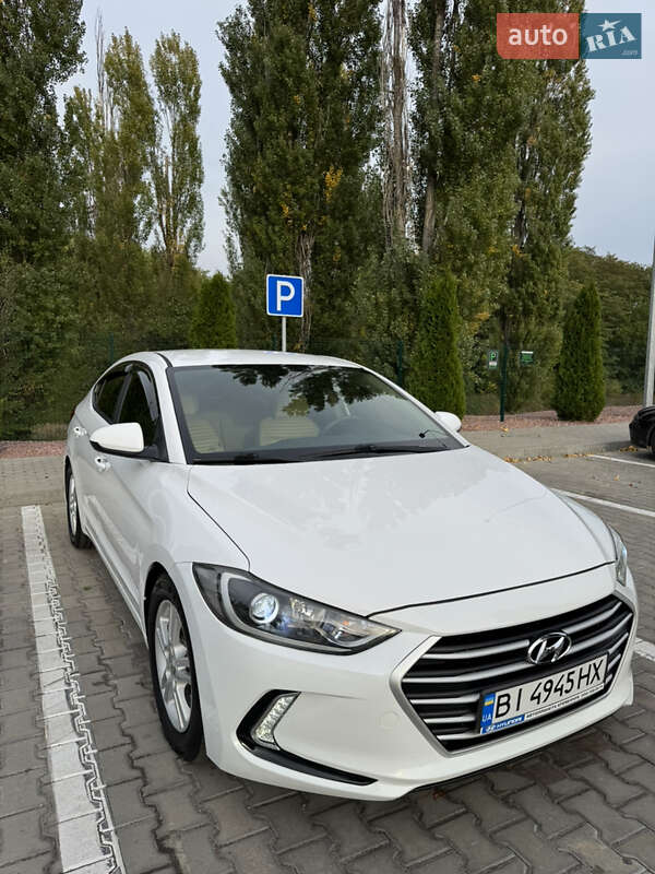 Седан Hyundai Elantra 2018 в Кременчуге