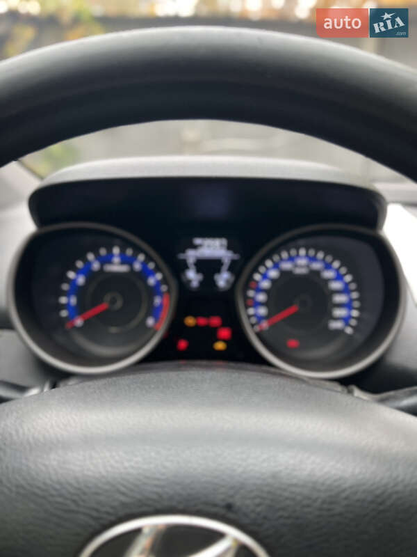 Седан Hyundai Elantra 2012 в Харькове
