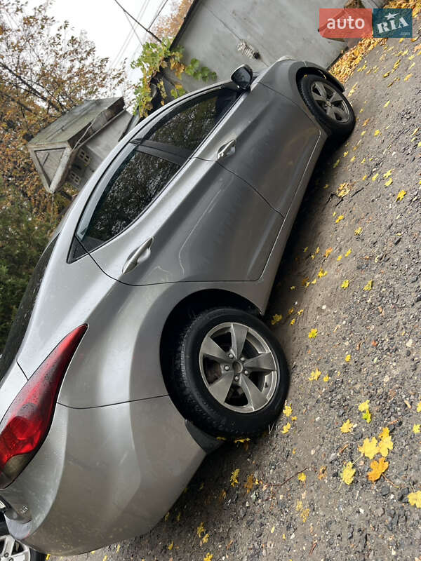 Седан Hyundai Elantra 2012 в Харькове
