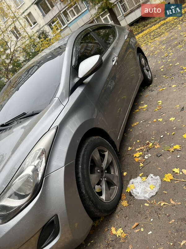 Седан Hyundai Elantra 2012 в Харькове