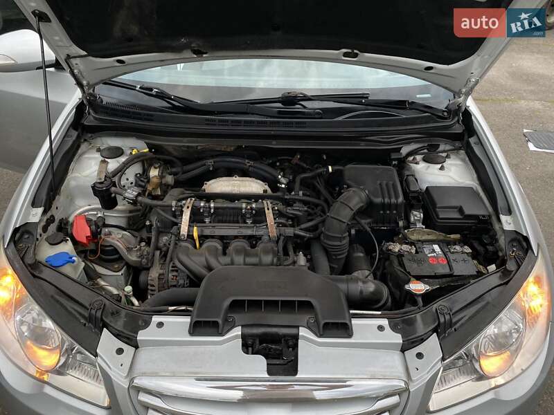 Седан Hyundai Elantra 2011 в Павлограде
