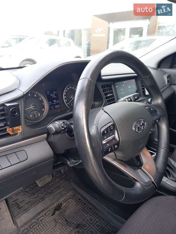 Седан Hyundai Elantra 2019 в Полтаві