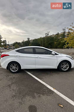 Седан Hyundai Elantra 2011 в 
