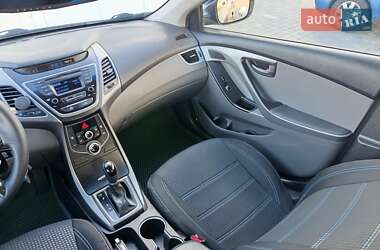 Седан Hyundai Elantra 2013 в 