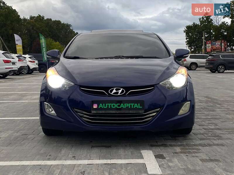 Седан Hyundai Elantra 2011 в Киеве