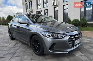 Hyundai Elantra 2018