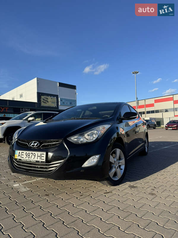 Седан Hyundai Elantra 2013 в Києві
