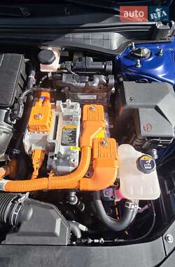Седан Hyundai Elantra 2023 в 