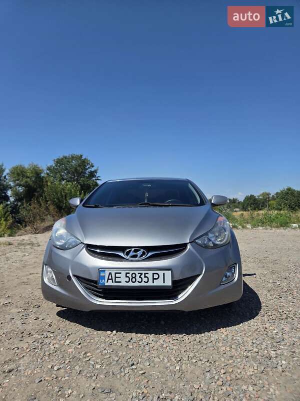 Седан Hyundai Elantra 2013 в Днепре фото 5 Седан Hyundai Elantra 2013 в Днепре
