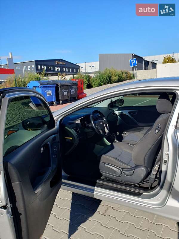 Купе Hyundai Elantra 2014 в Киеве фото 2 Купе Hyundai Elantra 2014 в Киеве
