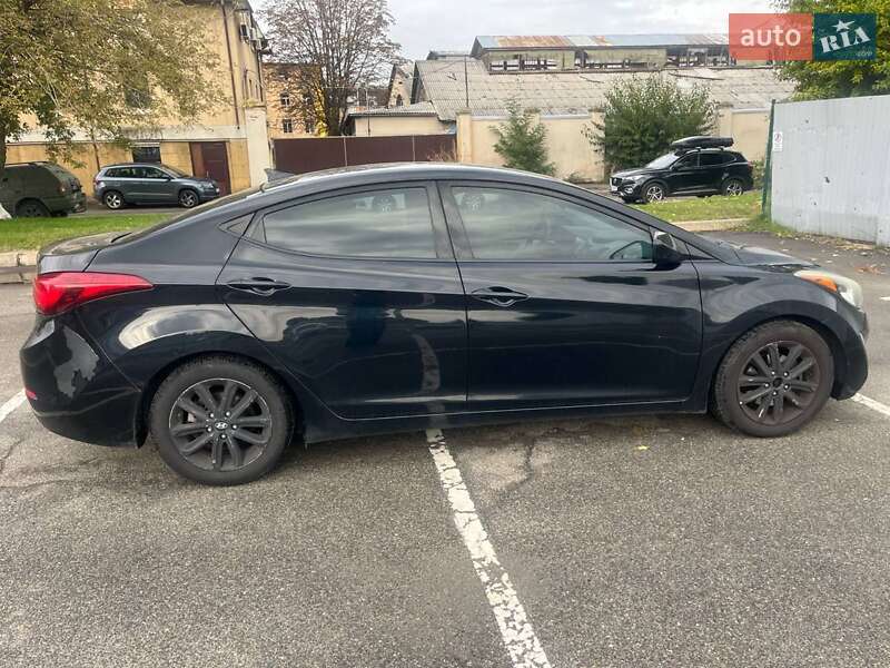 Седан Hyundai Elantra 2014 в Киеве