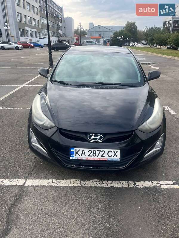 Седан Hyundai Elantra 2014 в Киеве