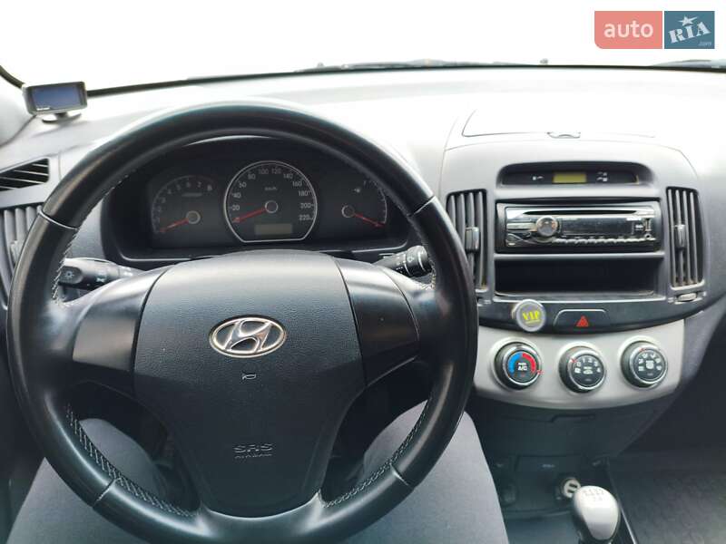 Седан Hyundai Elantra 2010 в Харькове фото 3 Седан Hyundai Elantra 2010 в Харькове