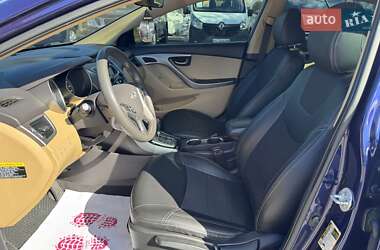 Седан Hyundai Elantra 2013 в 