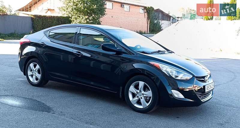 Седан Hyundai Elantra 2013 в Виннице