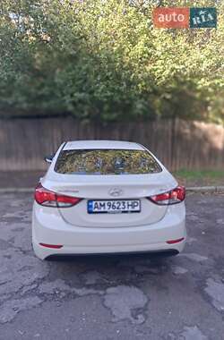 Седан Hyundai Elantra 2014 в 