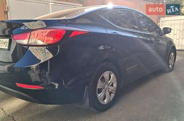 Седан Hyundai Elantra 2014 в 