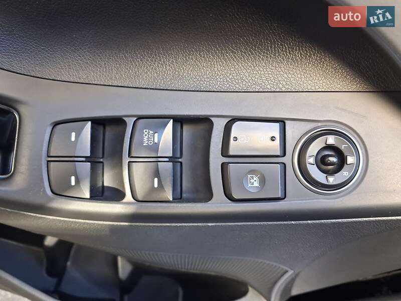 Седан Hyundai Elantra 2014 в Одессе