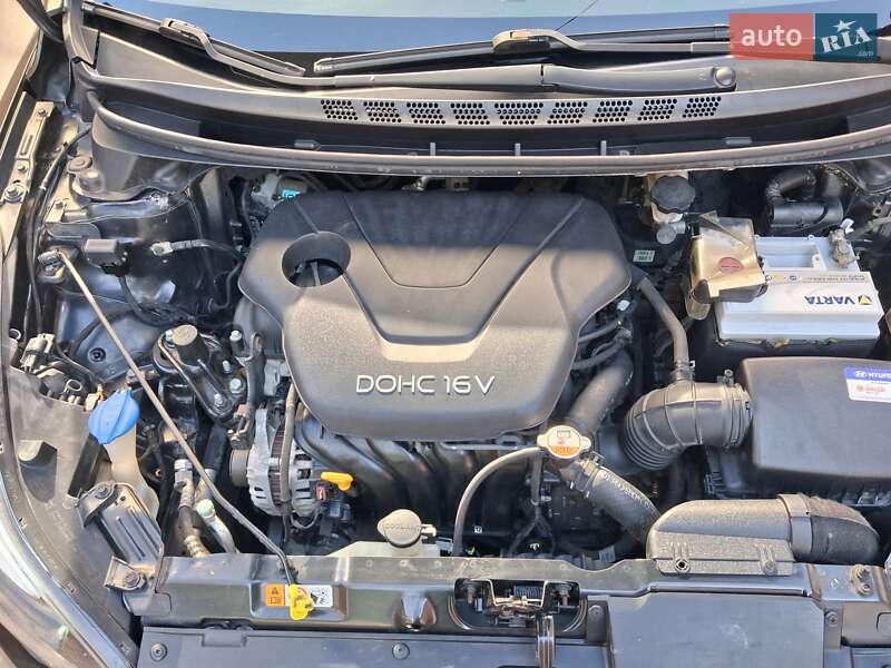 Седан Hyundai Elantra 2014 в Одессе