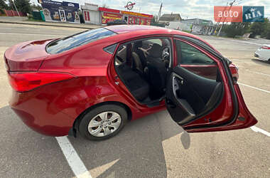 Седан Hyundai Elantra 2011 в 