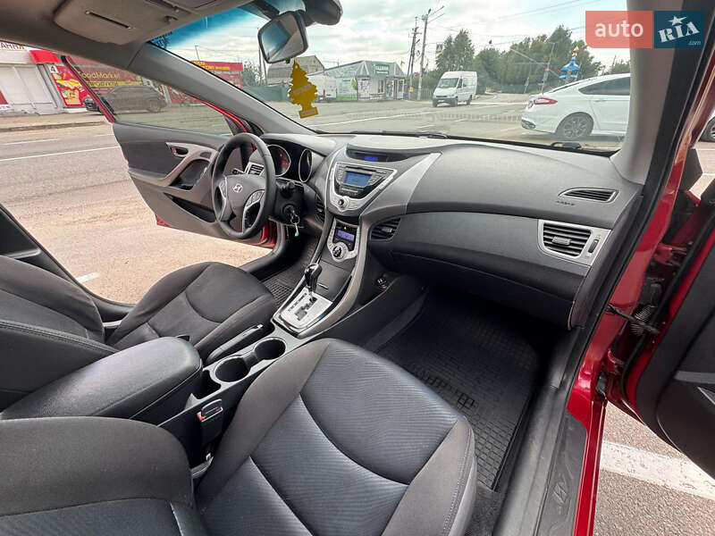 Седан Hyundai Elantra 2011 в Киеве