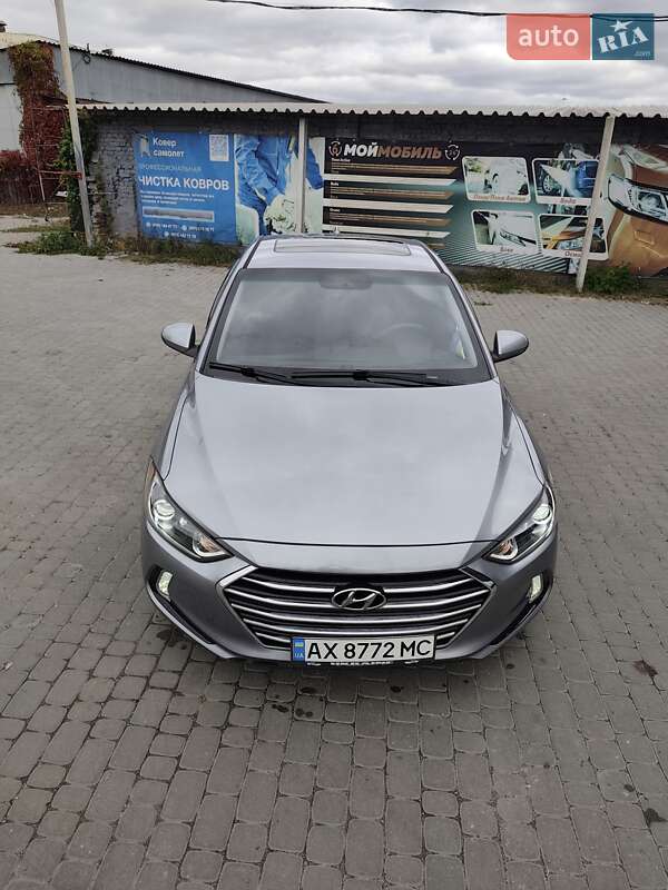 Седан Hyundai Elantra 2016 в Харкові