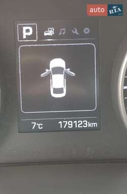 Седан Hyundai Elantra 2016 в 