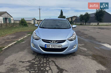 Hyundai Elantra 2012