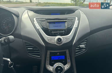Седан Hyundai Elantra 2012 в 