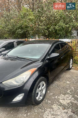 Hyundai Elantra 2013