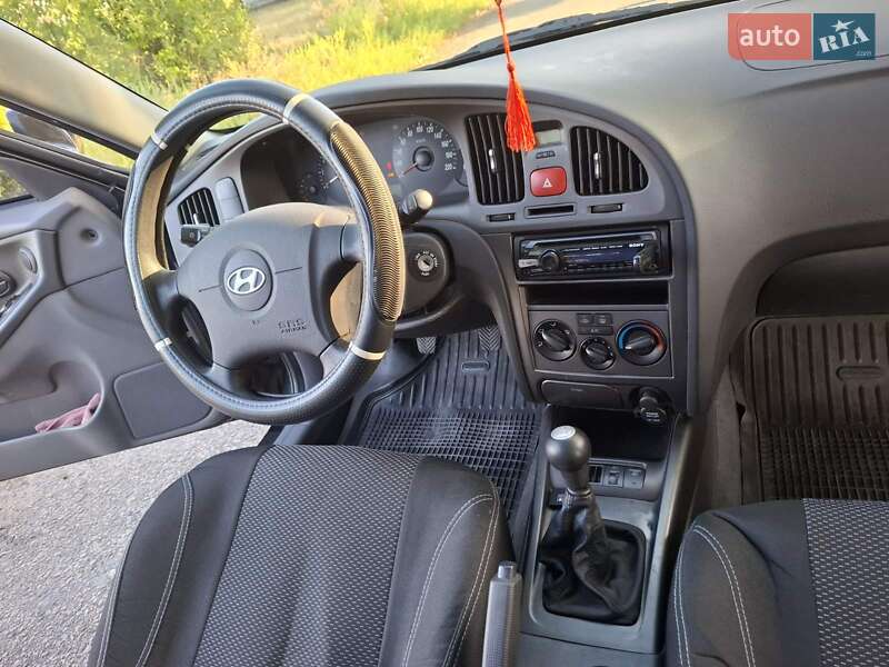 Седан Hyundai Elantra 2010 в Барвенкове