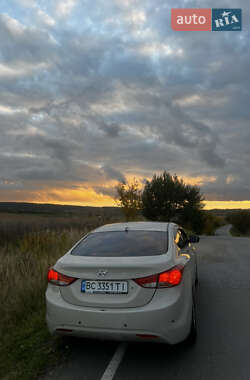 Седан Hyundai Elantra 2012 в 