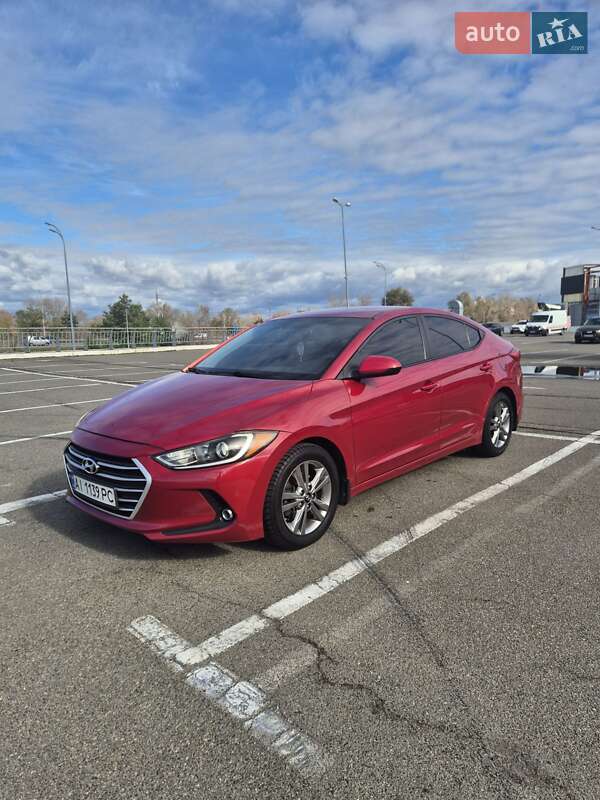 Седан Hyundai Elantra 2017 в Киеве