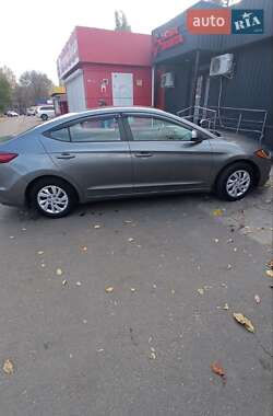 Седан Hyundai Elantra 2018 в 