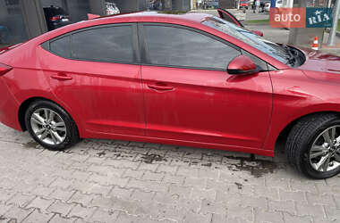 Седан Hyundai Elantra 2018 в 