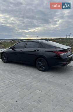 Седан Hyundai Elantra 2021 в 