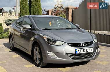 Hyundai Elantra 2012