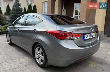 Седан Hyundai Elantra 2012 в 