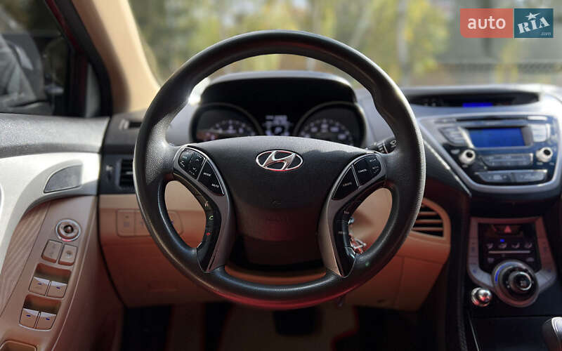Седан Hyundai Elantra 2013 в Львове фото 10 Седан Hyundai Elantra 2013 в Львове