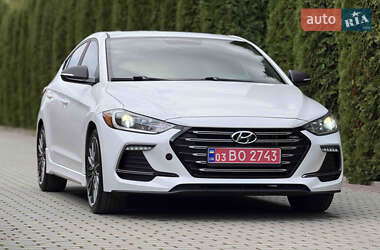Седан Hyundai Elantra 2018 в Дубно