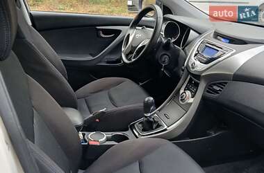 Седан Hyundai Elantra 2011 в 