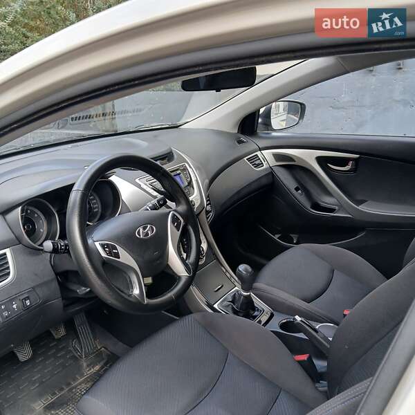 Седан Hyundai Elantra 2011 в Хмельницком