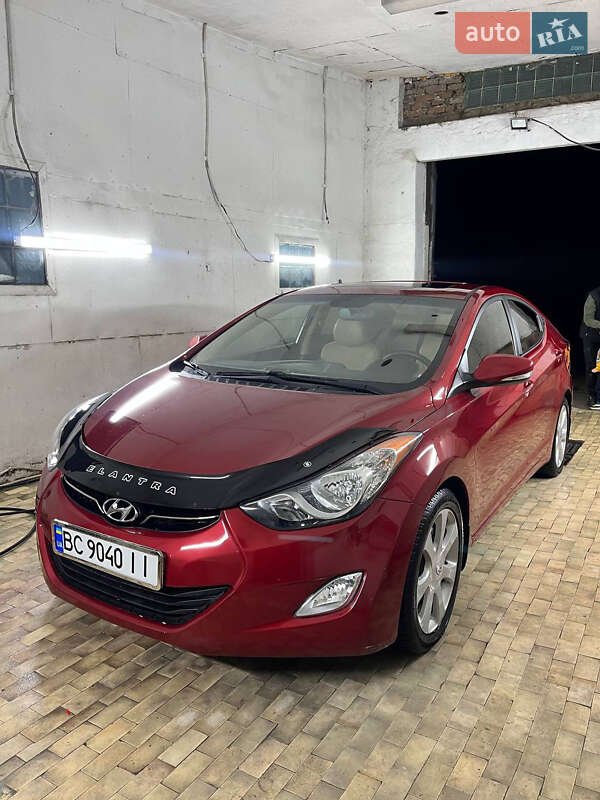 Седан Hyundai Elantra 2012 в Бориславі