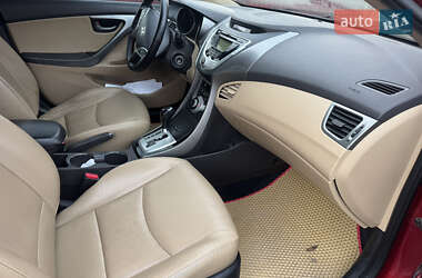 Седан Hyundai Elantra 2012 в 