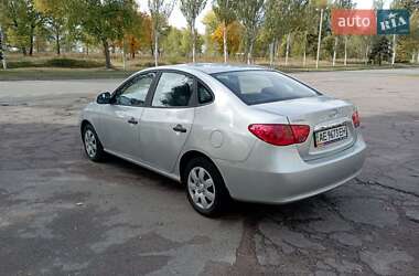 Седан Hyundai Elantra 2010 в 