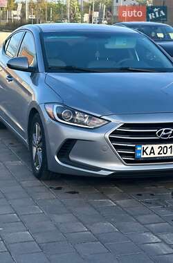 Седан Hyundai Elantra 2016 в Києві